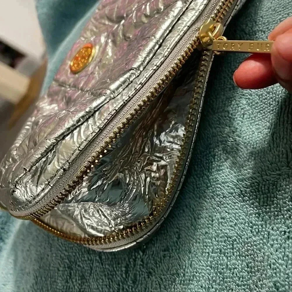 Tory Burch metallic cross bag - Picture 5 of 14